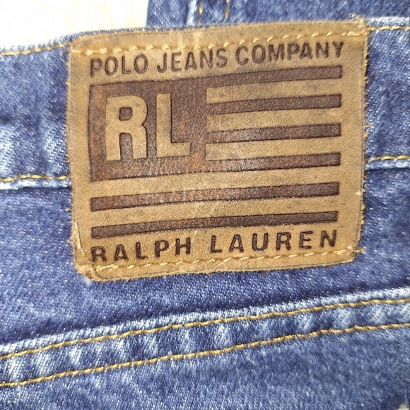 A pair of Ralph Lauren ladies denim flare leg jeans in a size 9/10. 100% cotton - Picture 6 of 8
